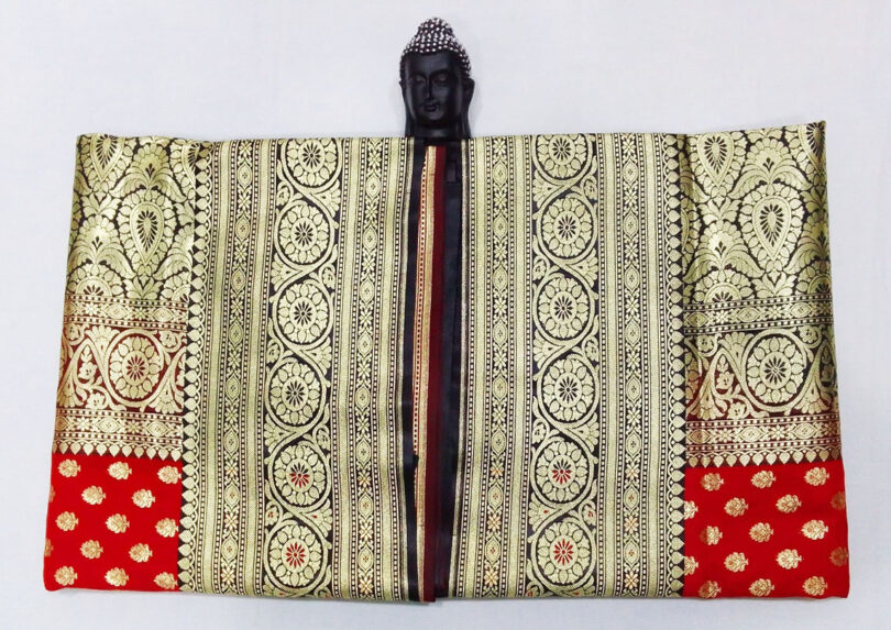 2B Royal Red wb Coal Black with Golden Zari Banarasi Silk Saree - Image 3