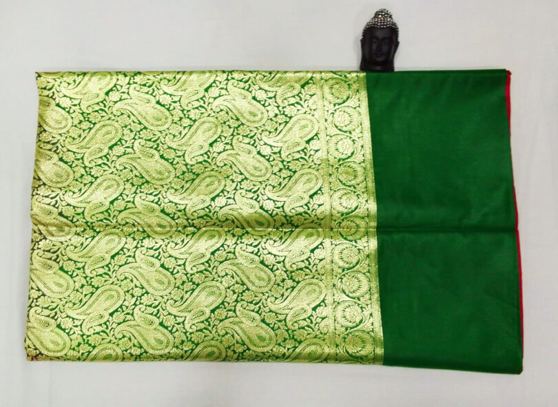 2B Ruby Red wb Emerald Green with Golden Zari Banarasi Silk Saree - Image 4