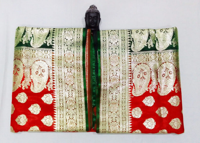 2B Scarlet Red wb Dark Green with Golden Zari Banarasi Silk Saree - Image 3