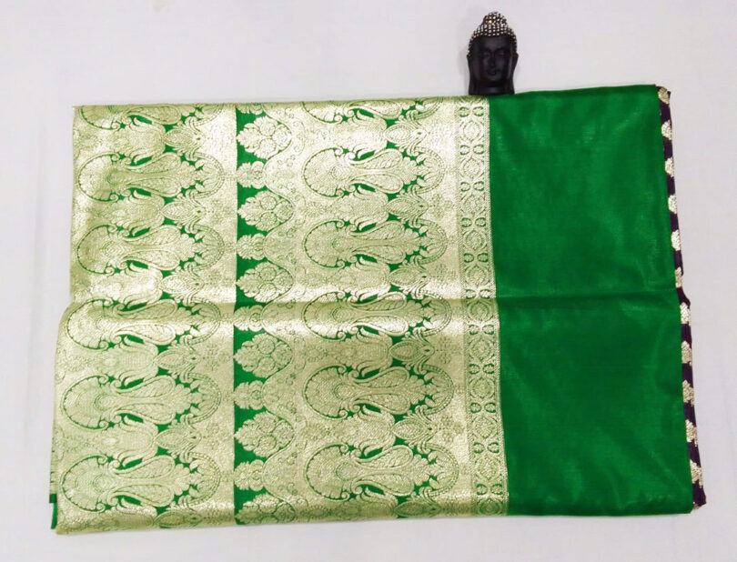 2B Wine Purple wb Emerald Green with Golden Zari Banarasi Silk Saree - Image 4