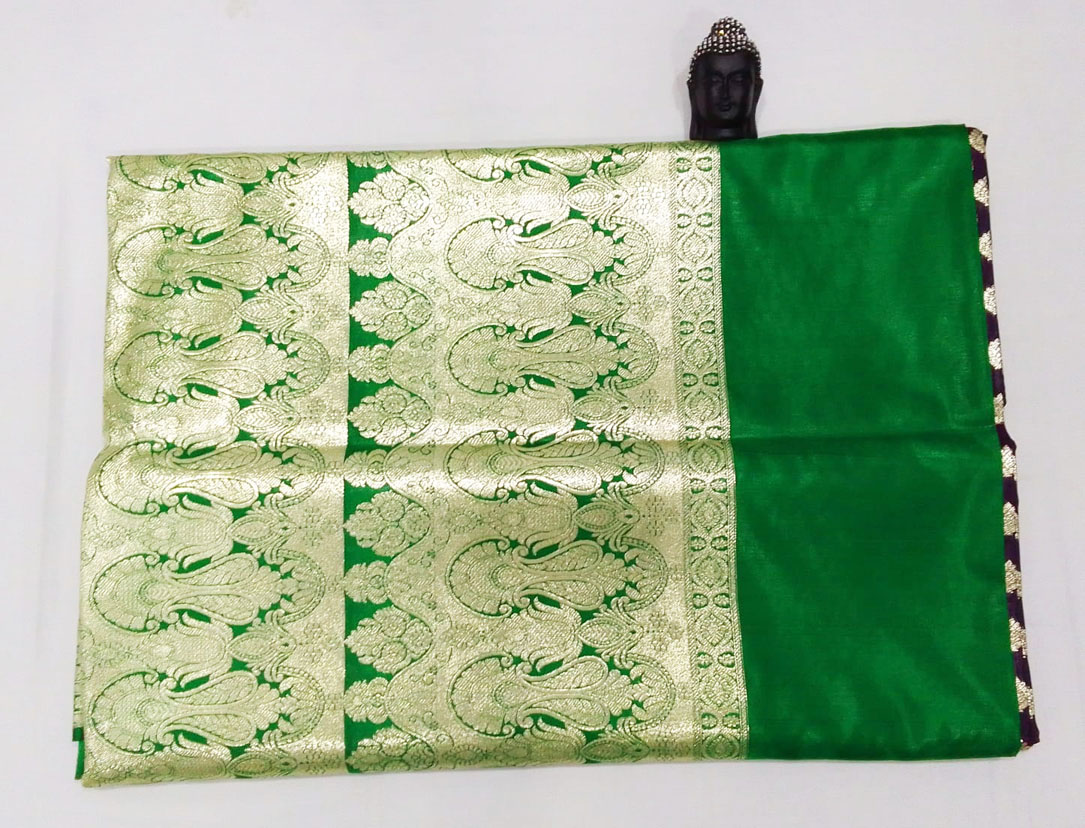 2B Wine Purple wb Emerald Green with Golden Zari Banarasi Silk Saree - Image 4