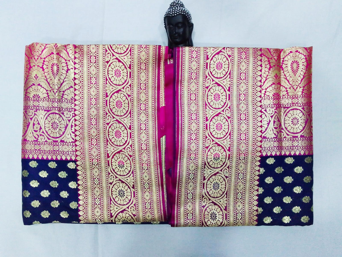 2B Navy Blue wb Barbie Pink with Golden Zari Banarasi Silk Saree - Image 2