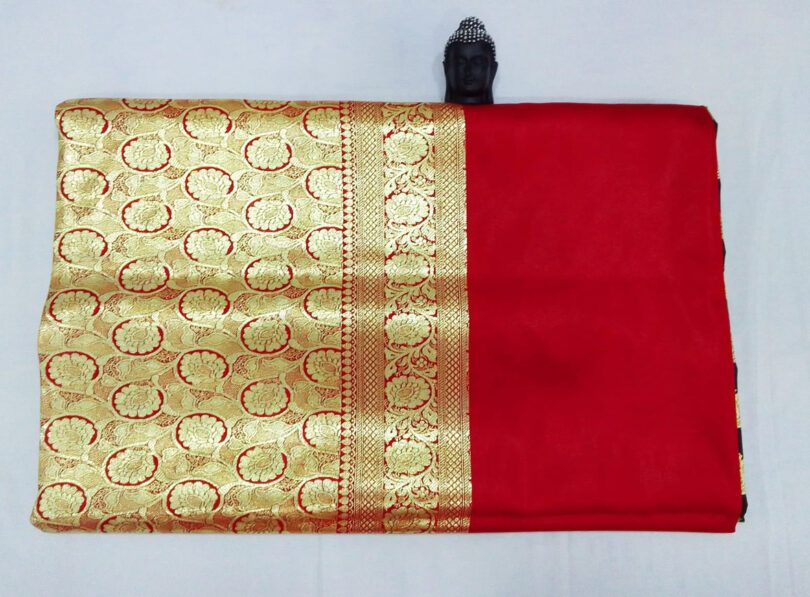 2B Coal Black wb Crimson Red with Golden Zari Banarasi Silk Saree - Image 4