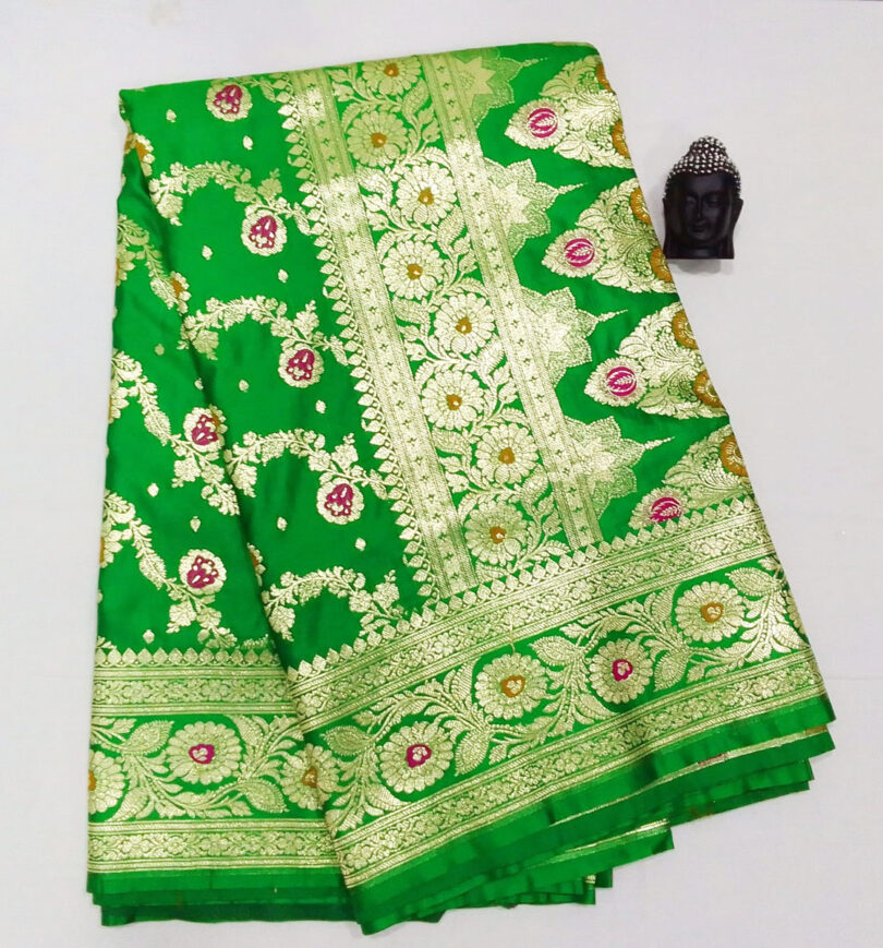 2B Emerald Green wb same colour with Golden Zari Banarasi Silk Saree - Image 2