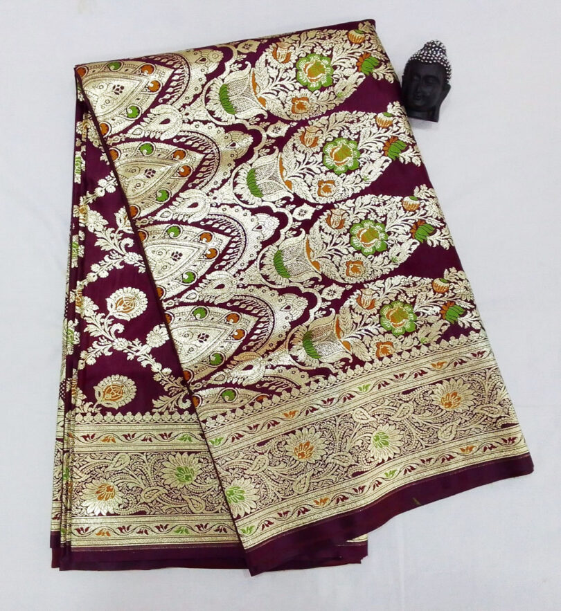 2B Raisin Purple wb Same colour with Golden Zari Banarasi Silk Saree - Image 4