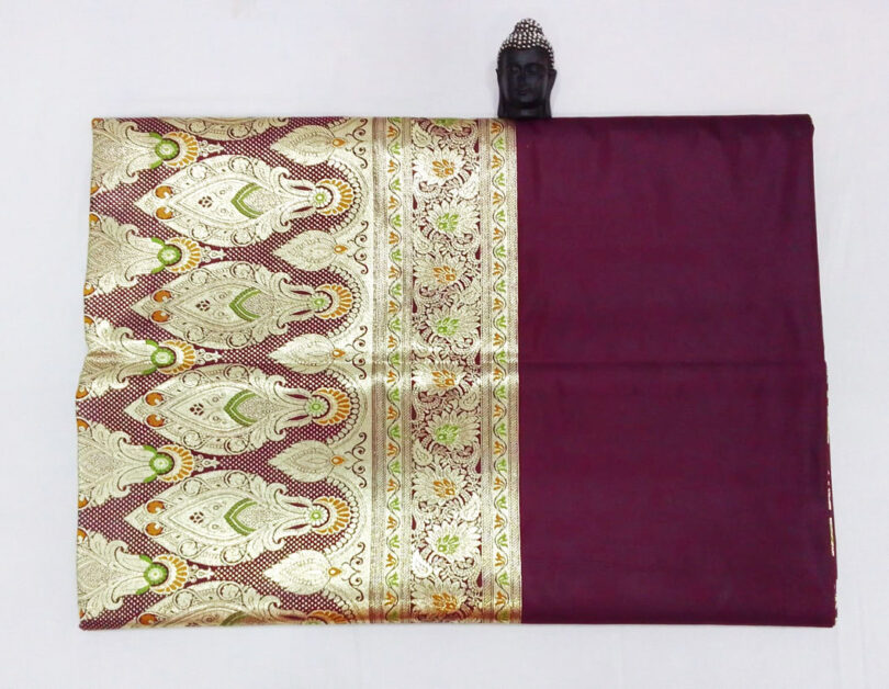 2B Raisin Purple wb Same colour with Golden Zari Banarasi Silk Saree - Image 5