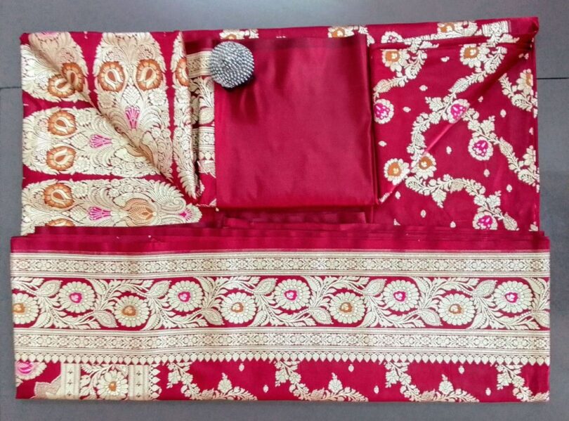 2B Currant Red wb Same colour with Golden Zari Banarasi Silk Saree - Image 6