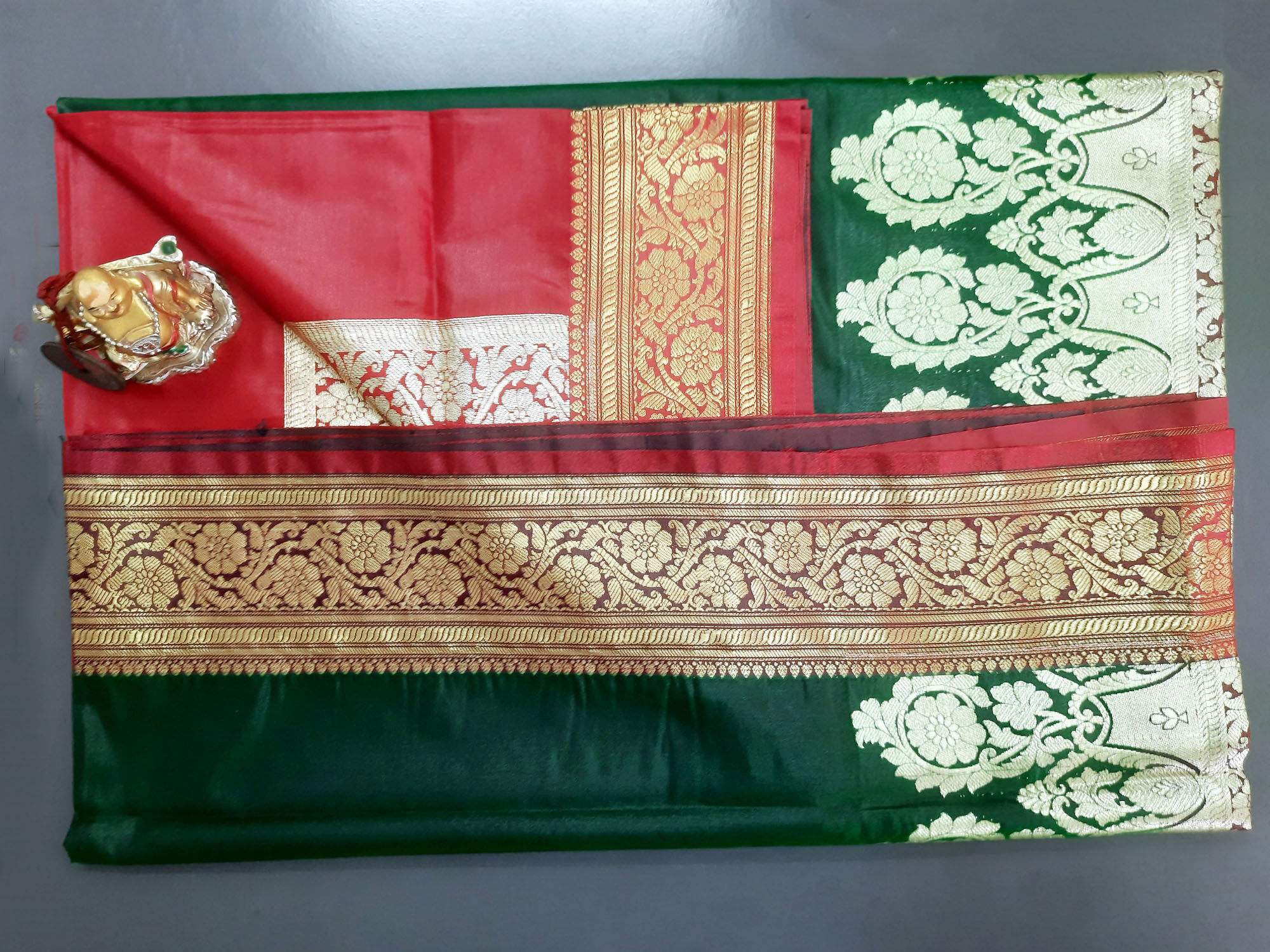 2B Phthalo Green wb Crimson Red with Golden Zari Banarasi Silk Saree - Image 6