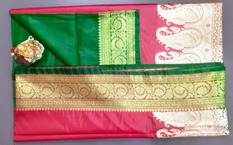 2B Ruby Red wb Emerald Green with Golden Zari Banarasi Silk Saree - Image 6
