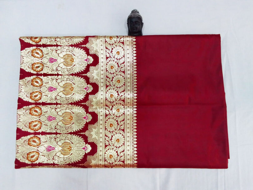 2B Currant Red wb Same colour with Golden Zari Banarasi Silk Saree - Image 5