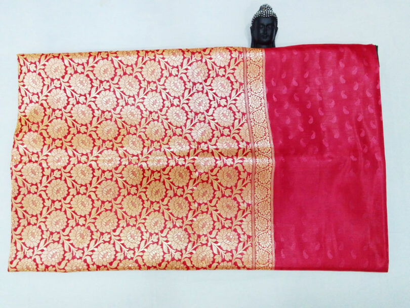 2B Sacramento Green wb Royal Red with Golden Zari Banarasi Silk Saree - Image 4