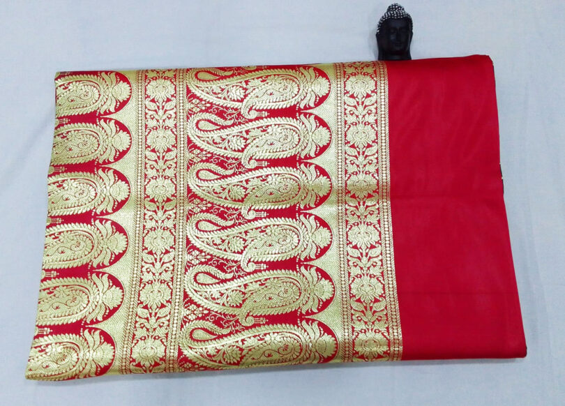 2B Coal Black wb Royal Red with Golden Zari Banarasi Silk Saree - Image 5
