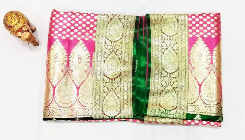 2B Barbie Pink wb Emerald Green with Golden Zari Banarasi Silk Saree - Image 2