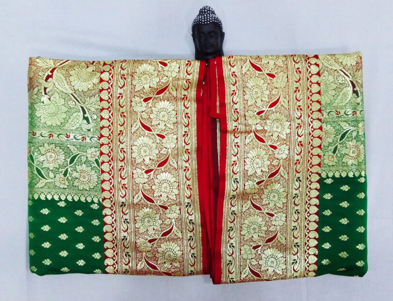 2B Fern Green wb Royal Red with Golden Zari Banarasi Silk Saree - Image 3