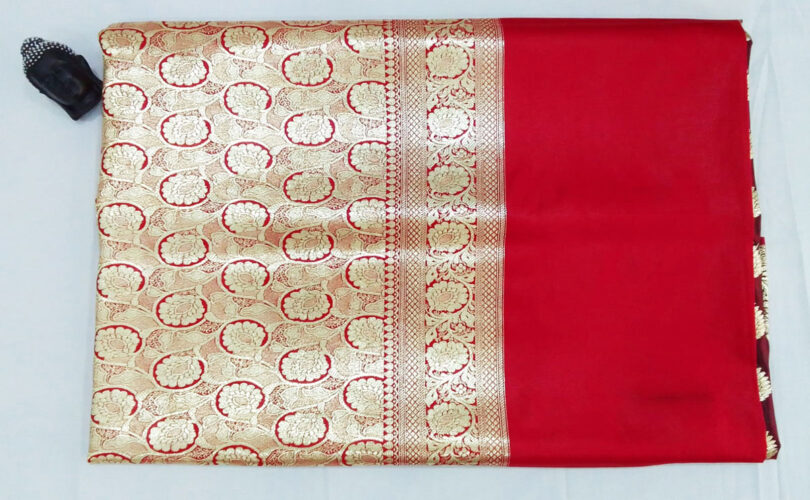 2B Maroon wb Ruby Red with Golden Zari Banarasi Silk Saree - Image 4